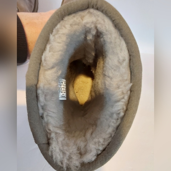 UGG Women's US 8 Woven Weave Suede Charcoal Gray Classic Short Boots 1010551 - Picture 6 of 13